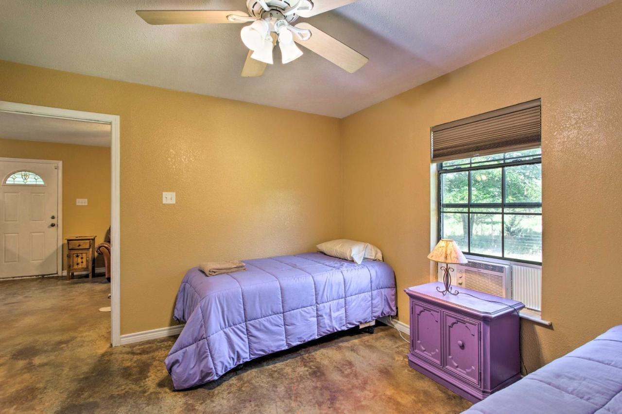 Texas Cabin On 130 Acres Walk To Lake Ray Roberts Collinsville Exteriör bild