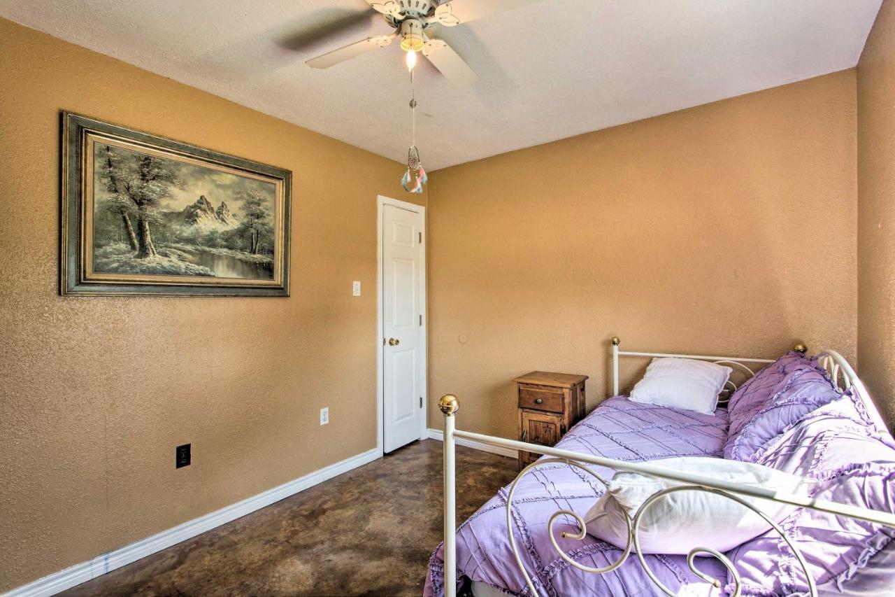 Texas Cabin On 130 Acres Walk To Lake Ray Roberts Collinsville Exteriör bild